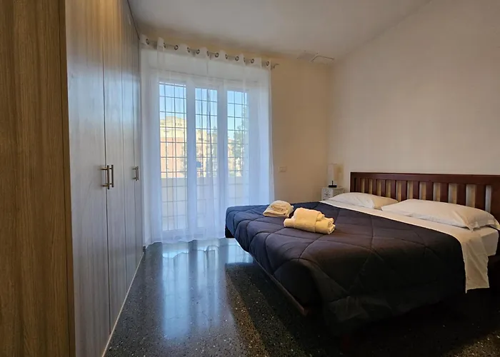 Be Your Home - Isabella Bright Apartment