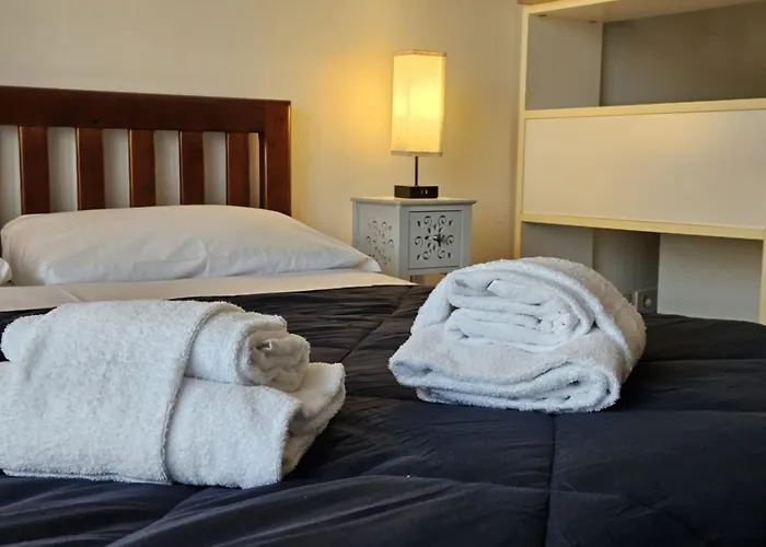 Be Your Home - Isabella Bright Apartment