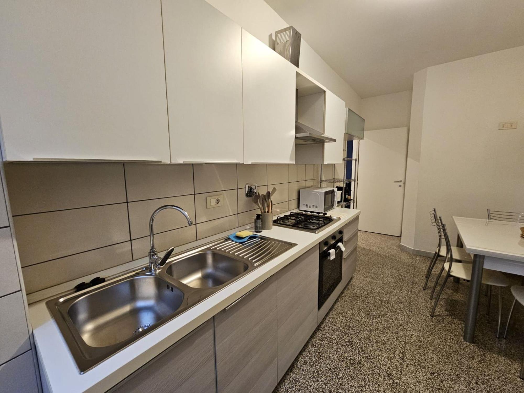 Be Your - Isabella Bright Apartment